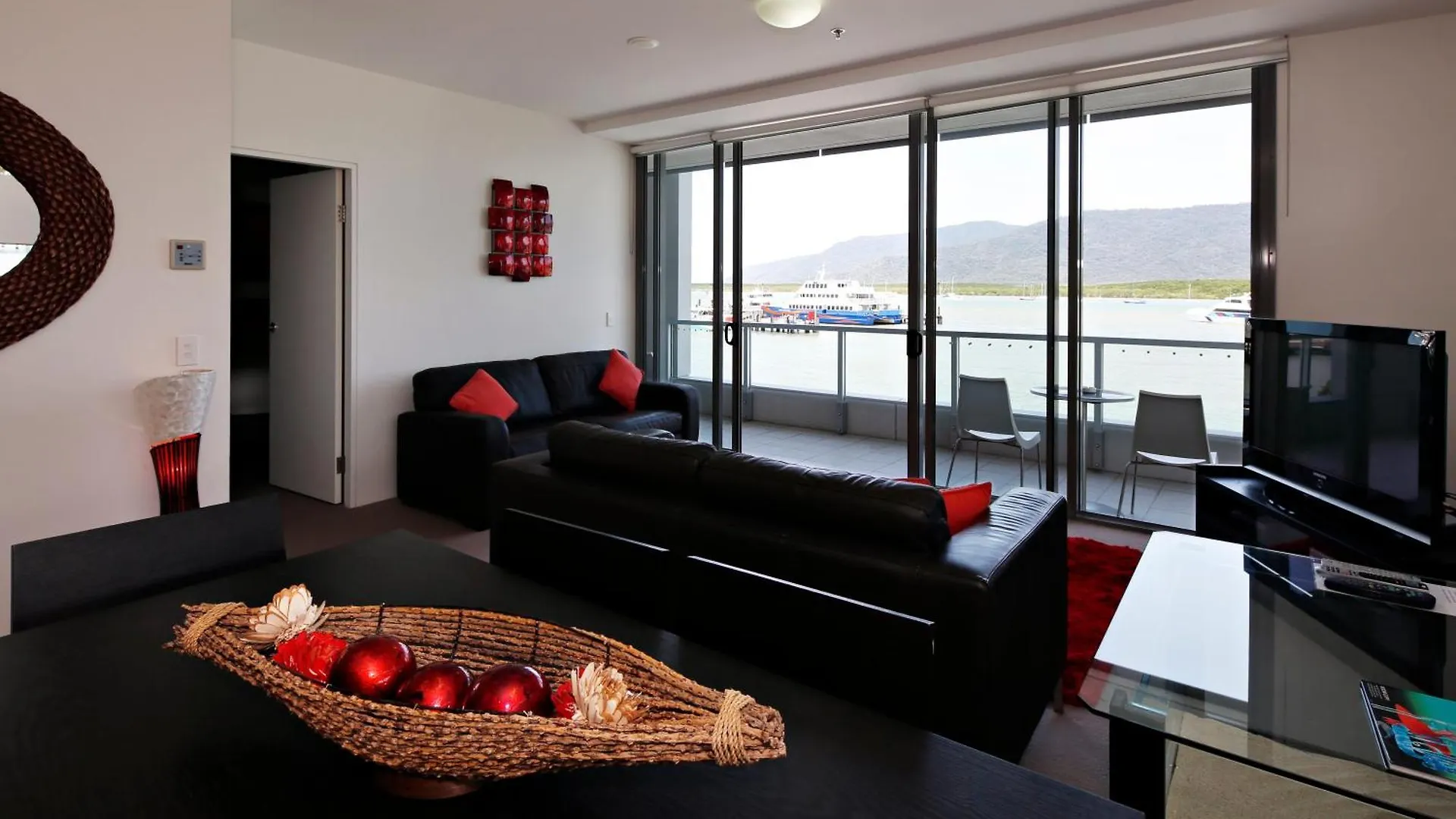 Cairns Private Apartments 4*,  Australia