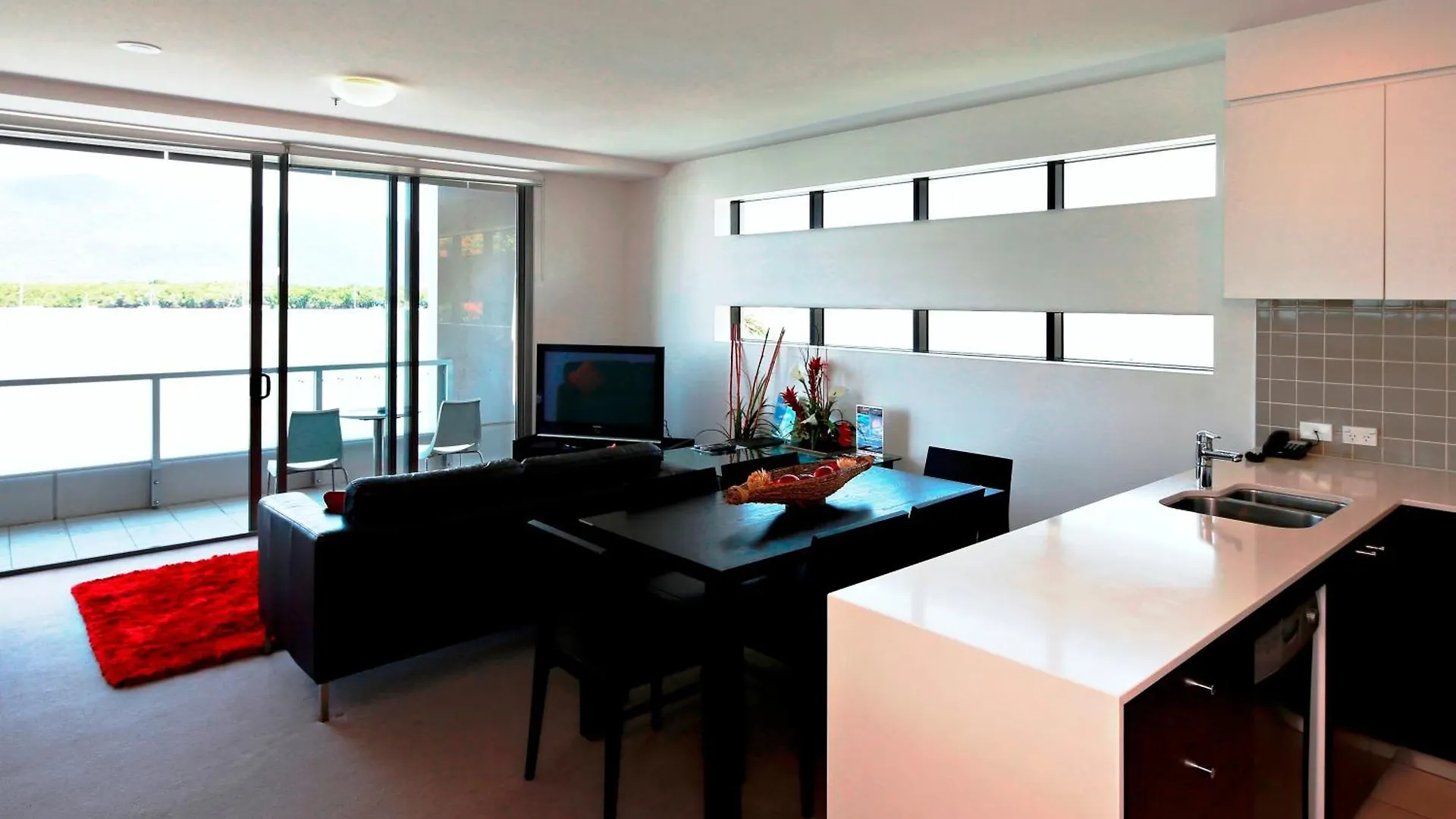 **** Aparthotel Cairns Private Apartments Australia