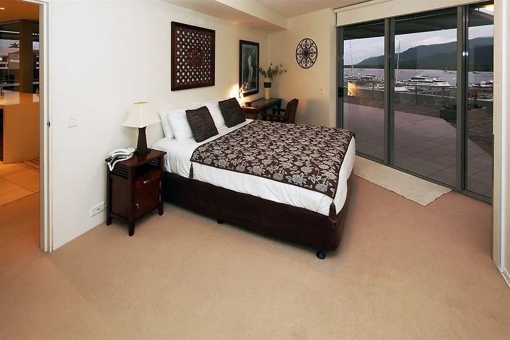 Cairns Private Apartments 4*,