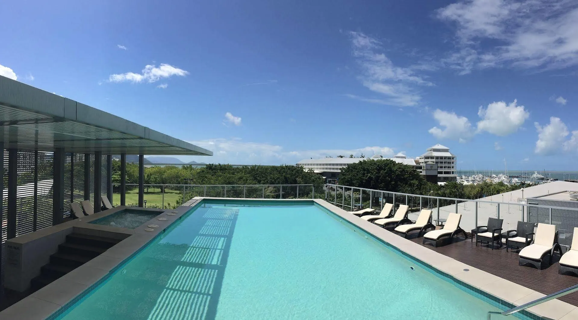 Cairns Private Apartments 4*,  Austrálie
